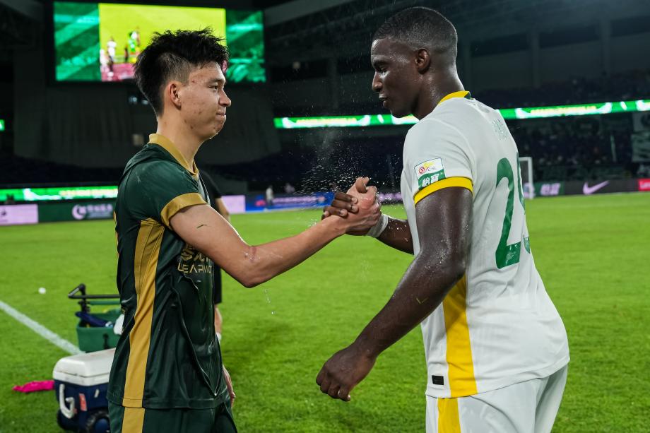 近4轮首胜！北京国安4-3逆转十人浙江俱乐部