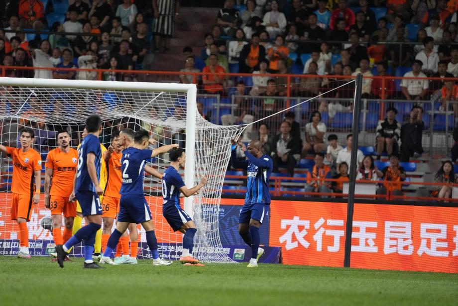 罗竞破门韩子龙进球 云南玉昆战胜武汉三镇