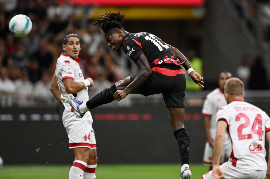 意杯-莱奥普利西奇破门魔笛首秀 米兰2-0巴里