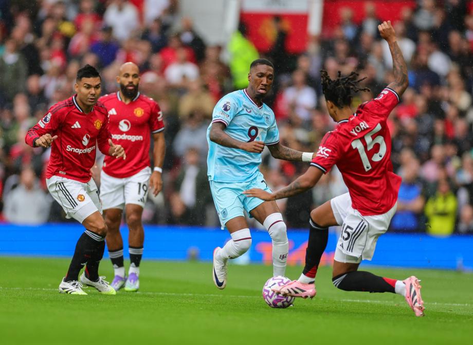 姆伯莫破门B费绝杀 曼联3-2伯恩利取首胜