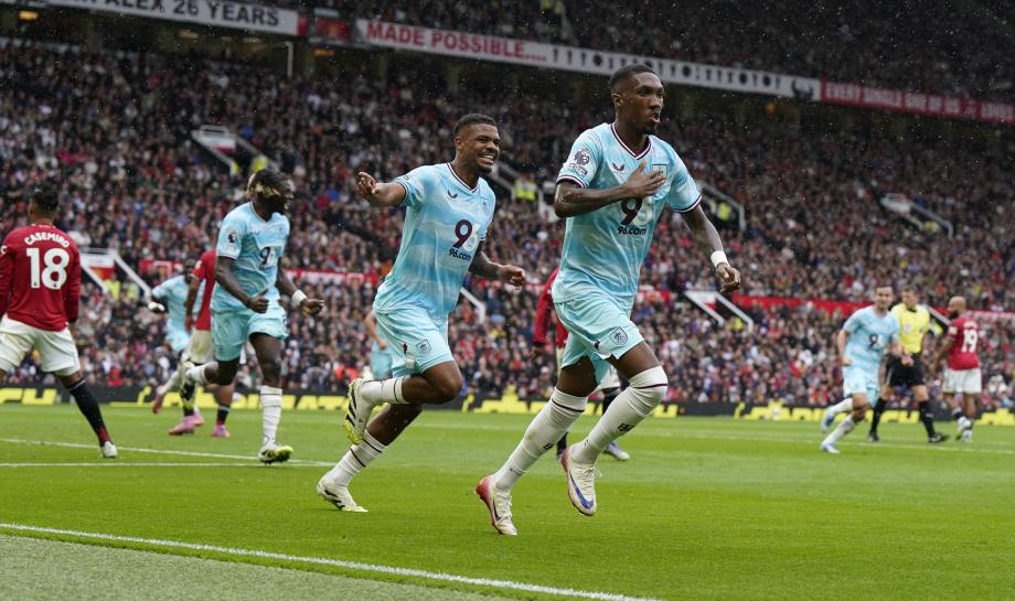 姆伯莫破门B费绝杀 曼联3-2伯恩利取首胜