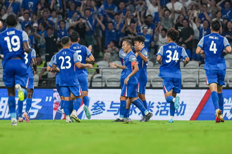 卡扎伊什维利帽子戏法 泰山客场战平申花