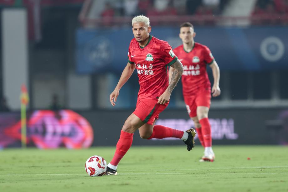 钟义浩进球卡多索破门 河南完胜北京国安