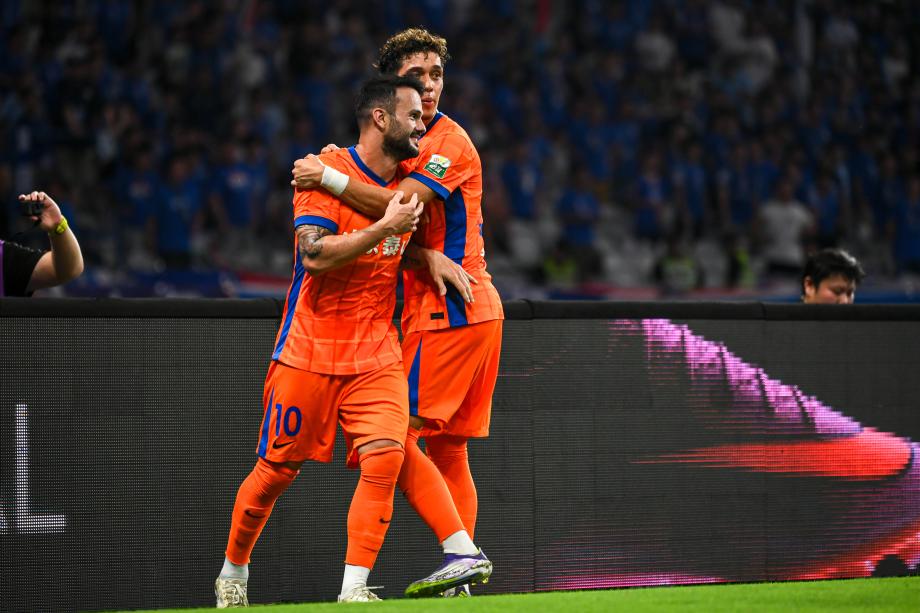 卡扎伊什维利帽子戏法 泰山客场战平申花