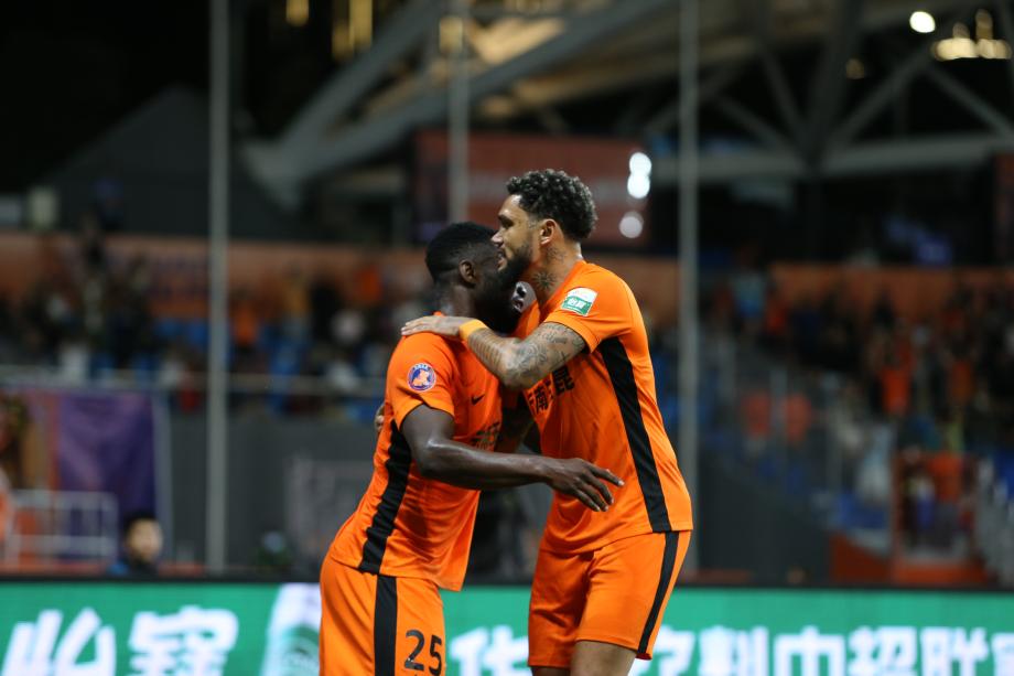 佩尼亚进球奥斯卡扳平比分 玉昆主场平英博