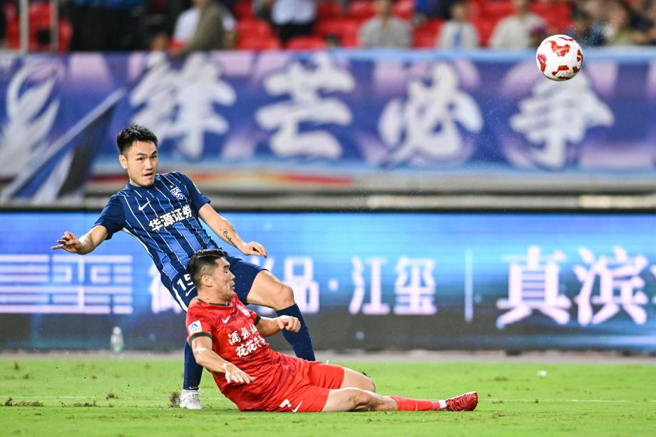 阿奇姆彭梅开二度 河南队客场大胜武汉三镇