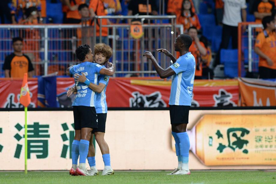 佩尼亚进球奥斯卡扳平比分 玉昆主场平英博