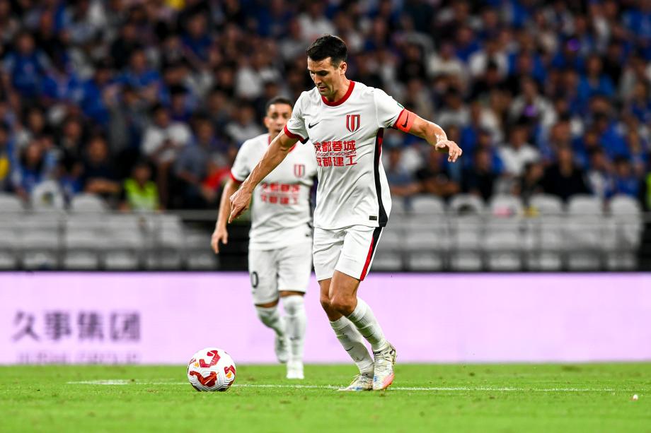 中超-周定洋99分钟绝平 蓉城1-1申花重夺榜首