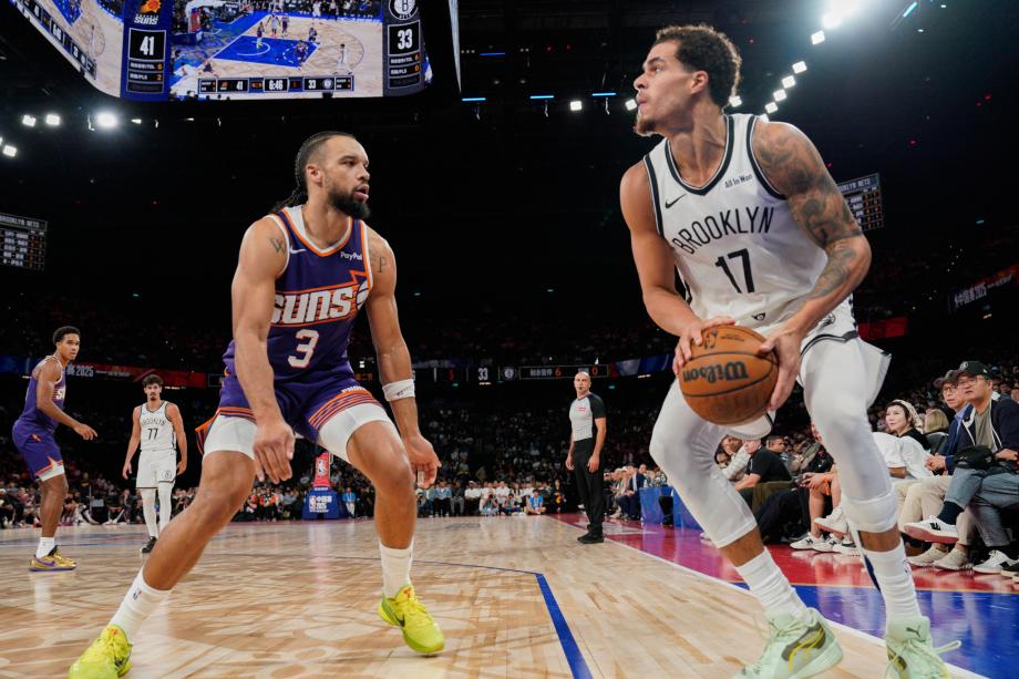 NBA季前赛：篮网险胜太阳 曾凡博未出场