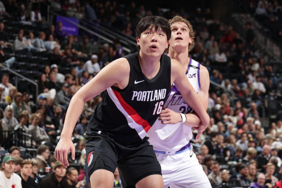 杨瀚森3分1助1盖帽 开拓者季前赛收官战惜败爵士