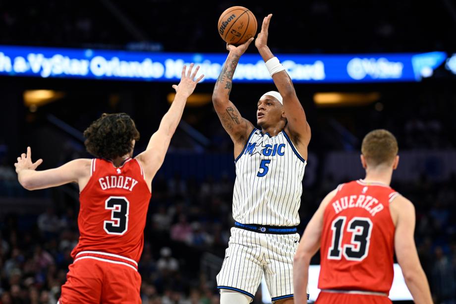 吉迪21+8班凯罗24+10 公牛7人上双力克魔术