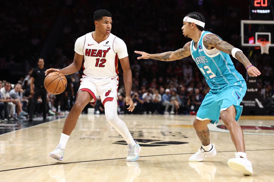 阿德巴约26分三球20+8+9 热火大胜黄蜂取3连胜