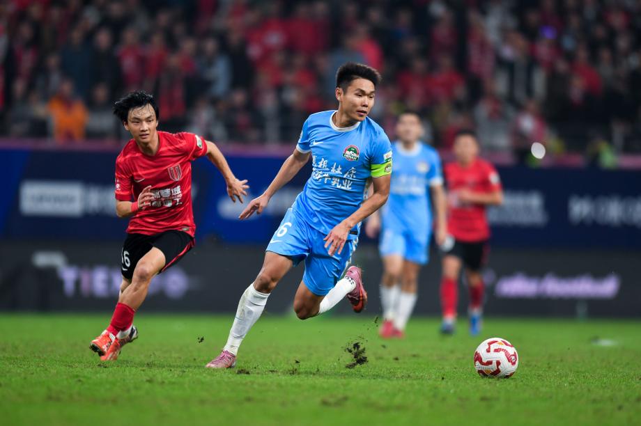 成都蓉城1-2河南队 提前一轮无缘本赛季中超冠军