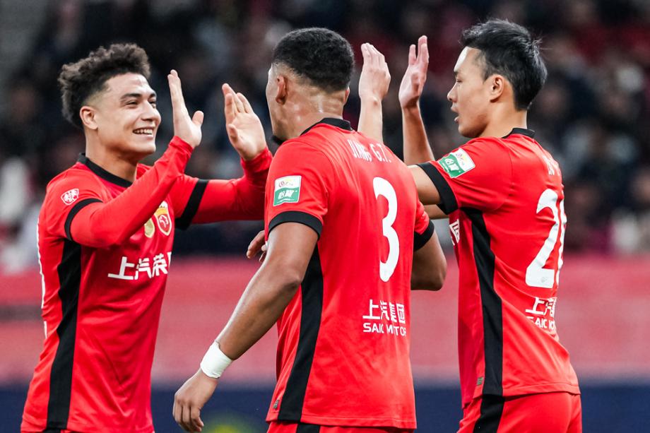上海海港3-0浙江队 手握中超争冠主动权