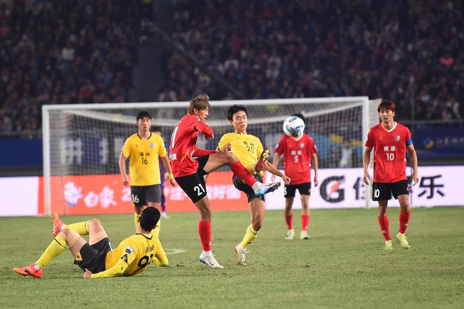 [图]点球击败南通 江苏省城市足球联赛泰州夺冠配资头条官网