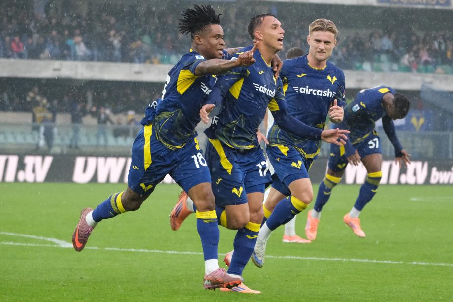 巴雷拉造乌龙泽林斯基破门 国米2-1维罗纳