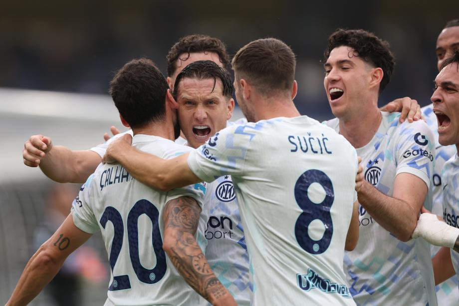 巴雷拉造乌龙泽林斯基破门 国米2-1维罗纳