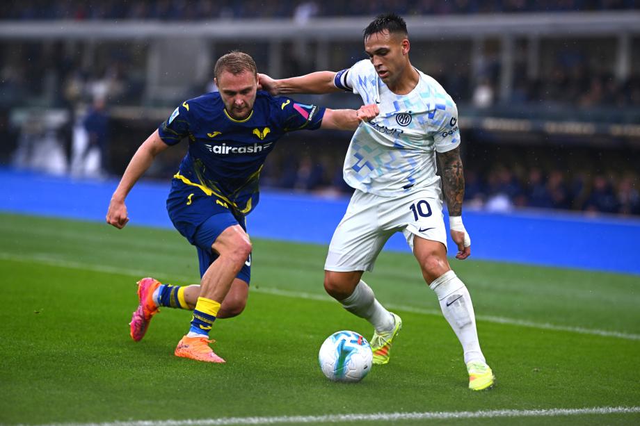 巴雷拉造乌龙泽林斯基破门 国米2-1维罗纳