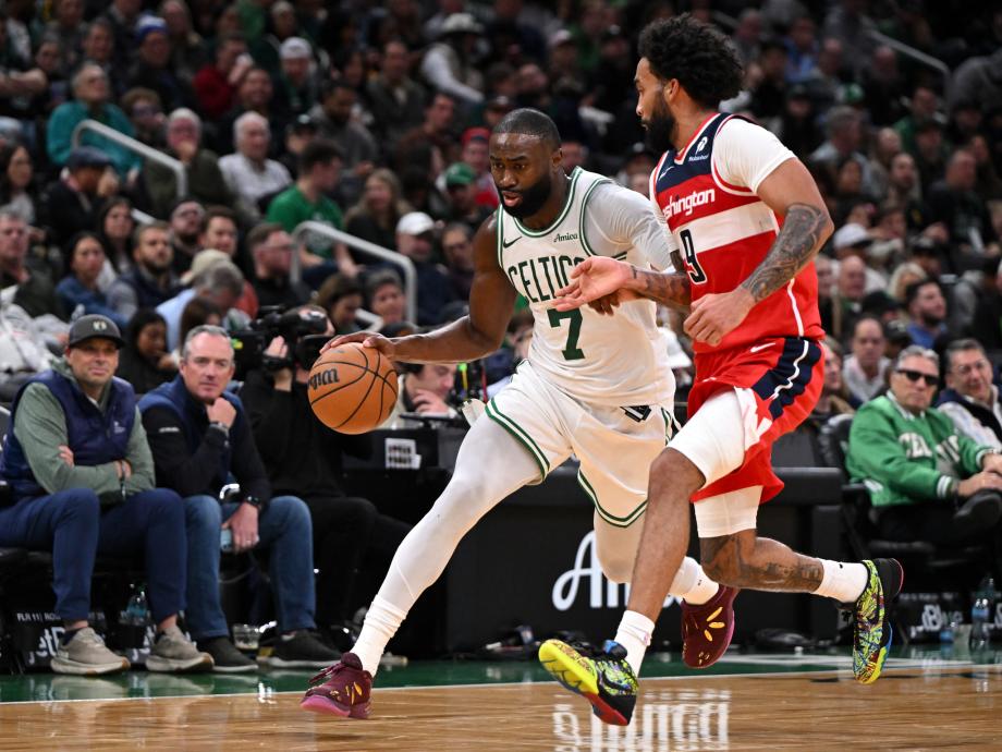 布朗35+5+5普理查德18分 绿军送奇才6连败