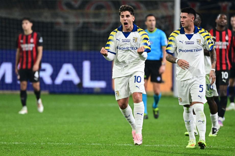 萨勒马科尔斯破门莱奥点射 米兰2-2平帕尔马