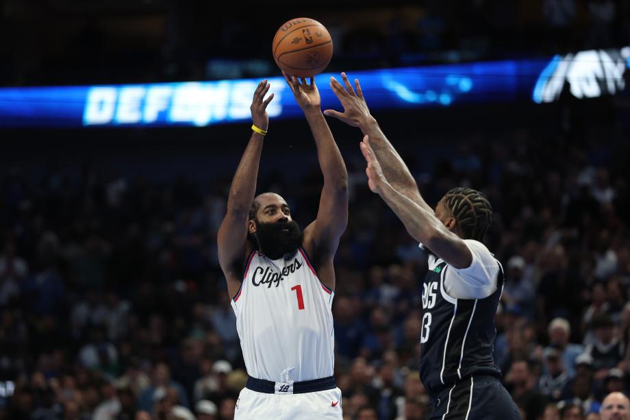 哈登狂轰41+14+11创纪录 快船双加时险胜独行侠