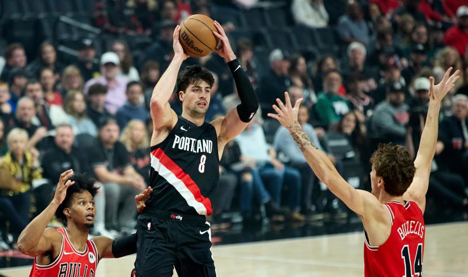 杨瀚森2分2板武切维奇压哨绝杀 公牛胜开拓者