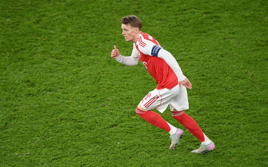 主场击败拜仁 阿森纳五连胜领跑积分榜