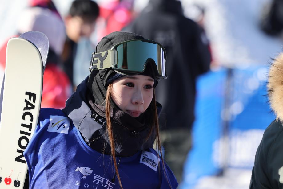 [图]大跳台寰宇杯云顶站开脱式滑雪：刘梦婷摘铜