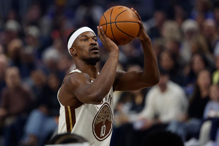 巴特勒24+8+10库里伤缺锡安25分 勇士力克鹈鹕