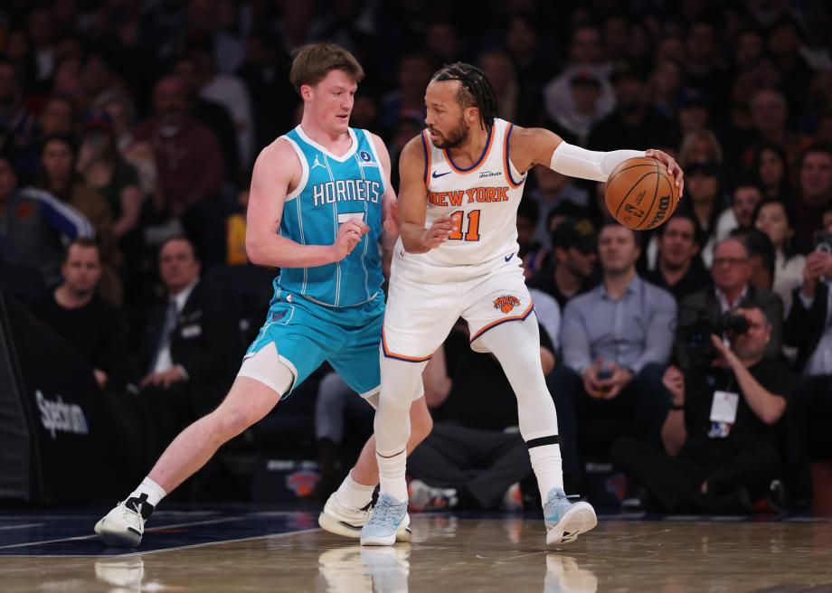 唐斯35+18+5布伦森26+5 尼克斯主场轻取黄蜂