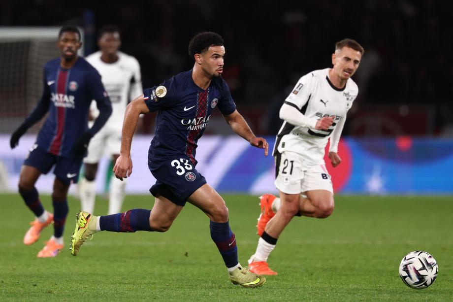 法甲-K77双响马尤卢传射 巴黎5-0雷恩距榜首1分