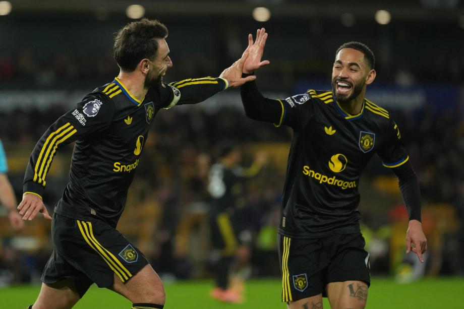 英超-B费2射1传芒特建功 曼联4-1狼队升至第六