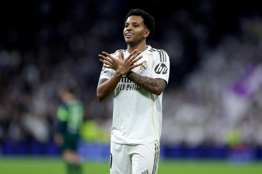 欧冠：哈兰德点射罗德里戈破荒 曼城2-1逆转皇马