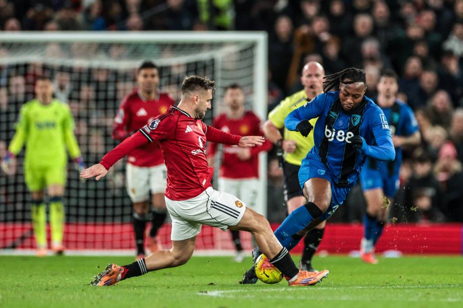 B费任意球破门卡塞米罗建功 曼联4-4伯恩茅斯