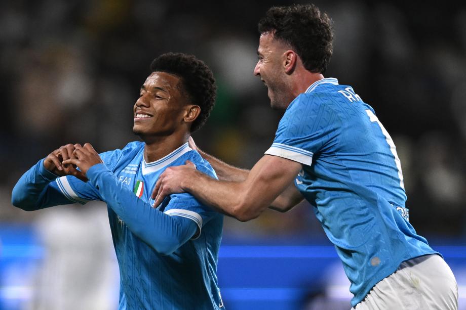 内雷斯双响 那不勒斯2-0队史第三次问鼎意超杯