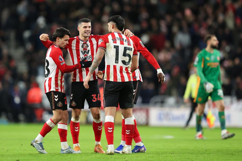 英超-桑德兰0-0战平曼城 B席进球无效格瓦中柱