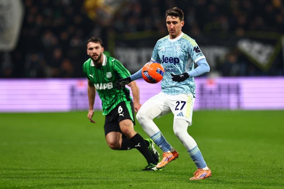 意甲-戴维传射米雷蒂破门 尤文3-0完胜萨索洛