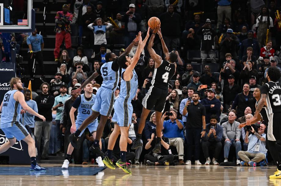 文班亚马复出30分阿尔达马制胜盖帽 马刺不敌灰熊