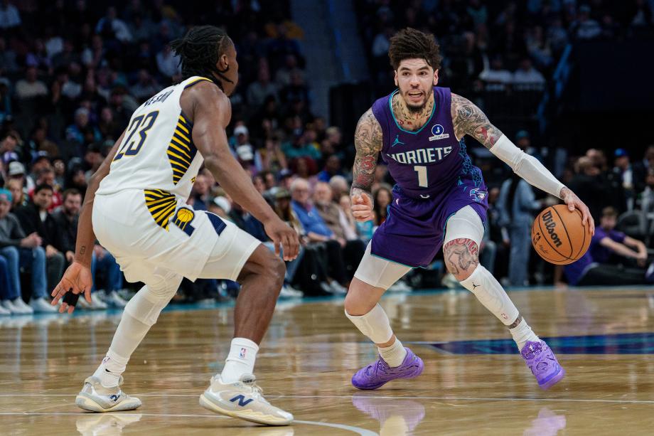 西亚卡姆30+14鲍尔33+8 步行者胜黄蜂止13连败