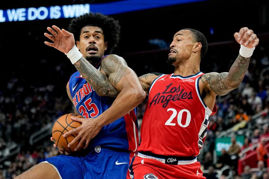 莱昂纳德26+8哈登19分 快船19分逆转残阵活塞