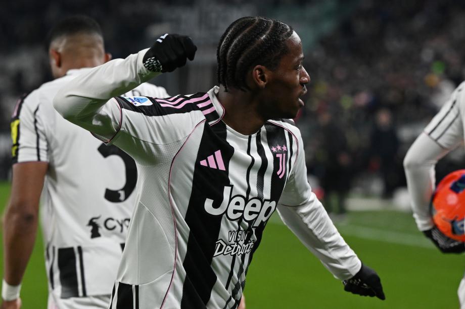 伊尔迪兹戴维破门 尤文5-0大胜克雷莫内塞