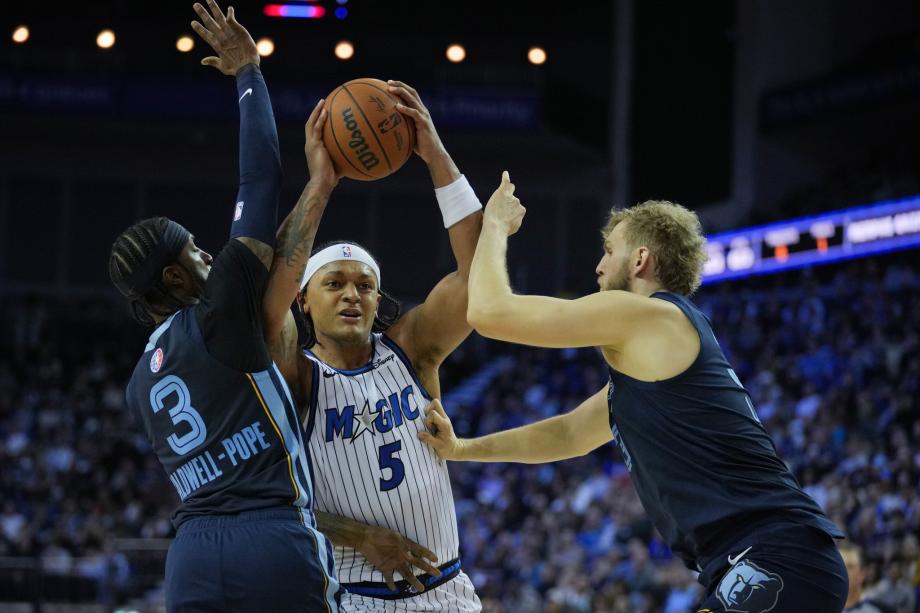 莫兰特复出灰熊伦敦赛大胜魔术 多位NBA名宿现身