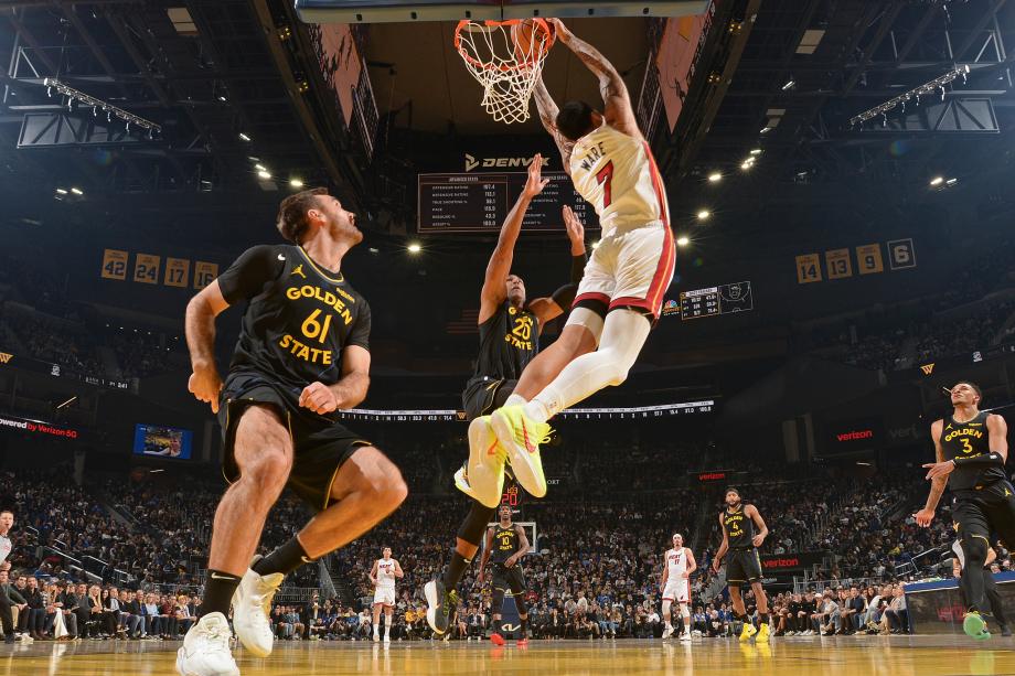 库里19+11巴特勒17分 勇士击败热火4连胜