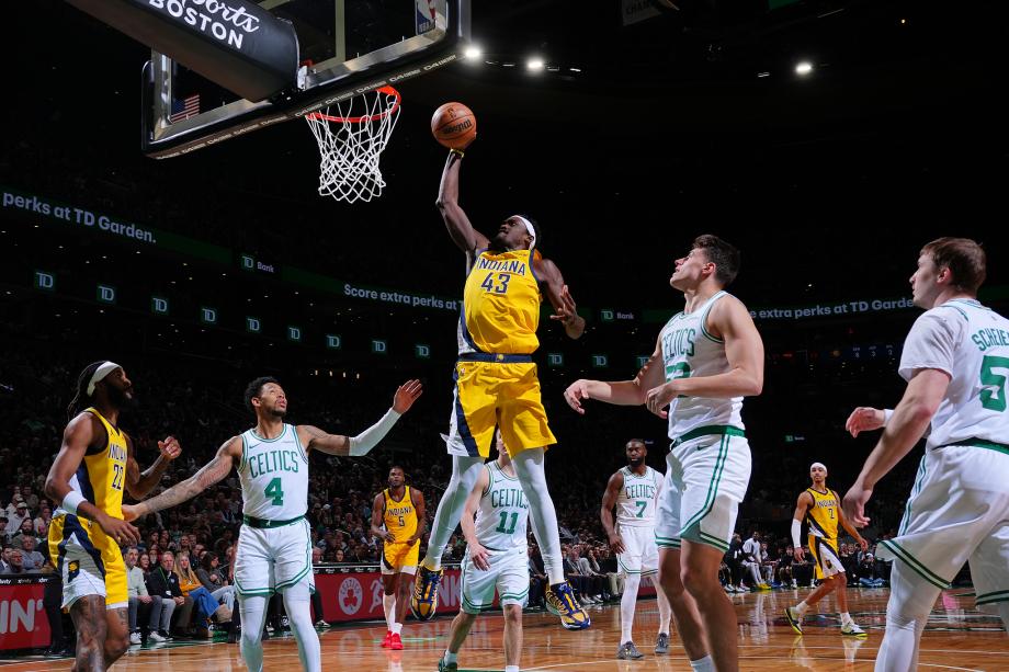 布朗30+10西亚卡姆32+10 凯尔特人轻取步行者