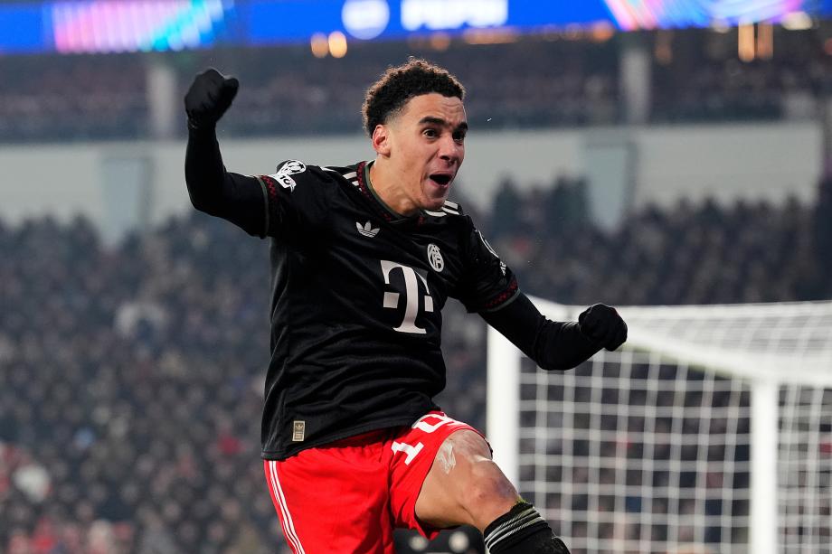 欧冠-凯恩破门 拜仁2-1埃因霍温直通16强