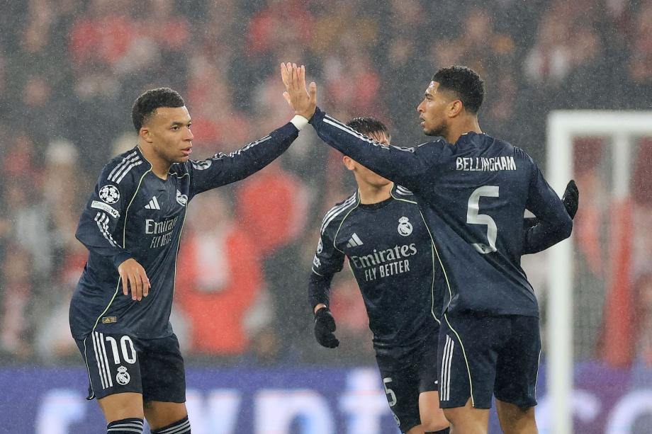 欧冠-门将特鲁宾绝杀 皇马2-4本菲卡无缘直通16强