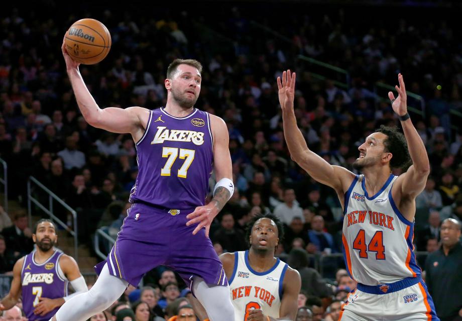 东契奇30+15+8 湖人客场不敌尼克斯