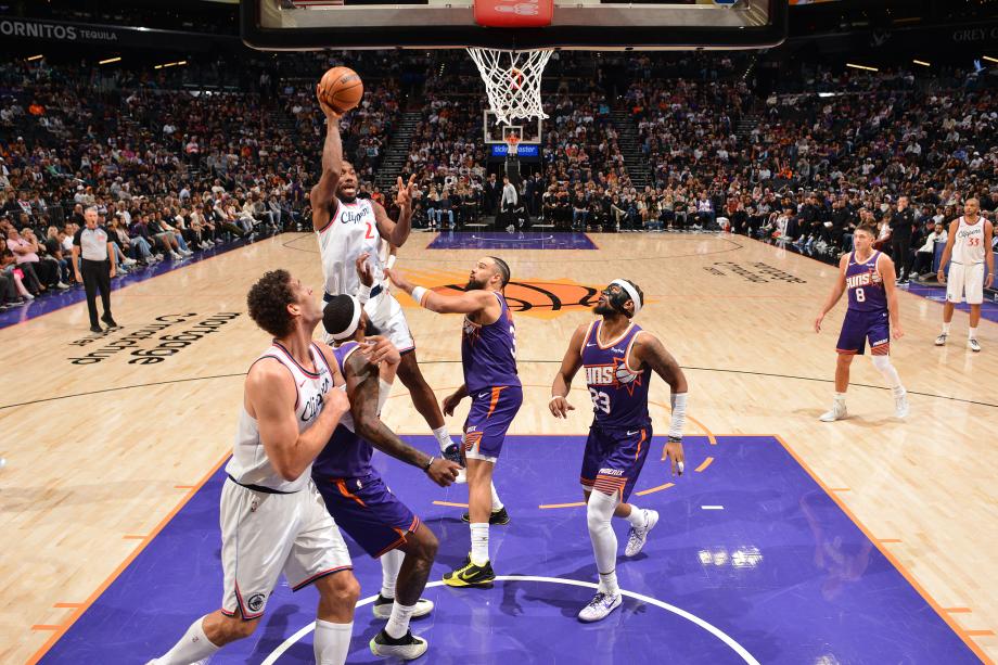 莱昂纳德25+8祖巴茨14+20 快船终结太阳3连胜