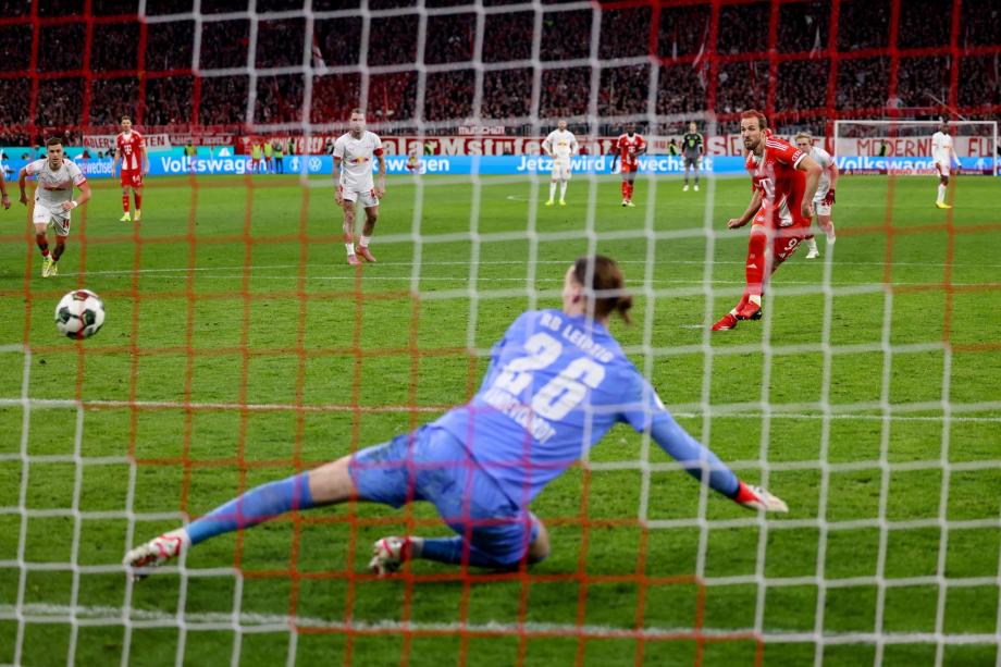 凯恩点射迪亚斯破门 拜仁2-0挺进德国杯四强