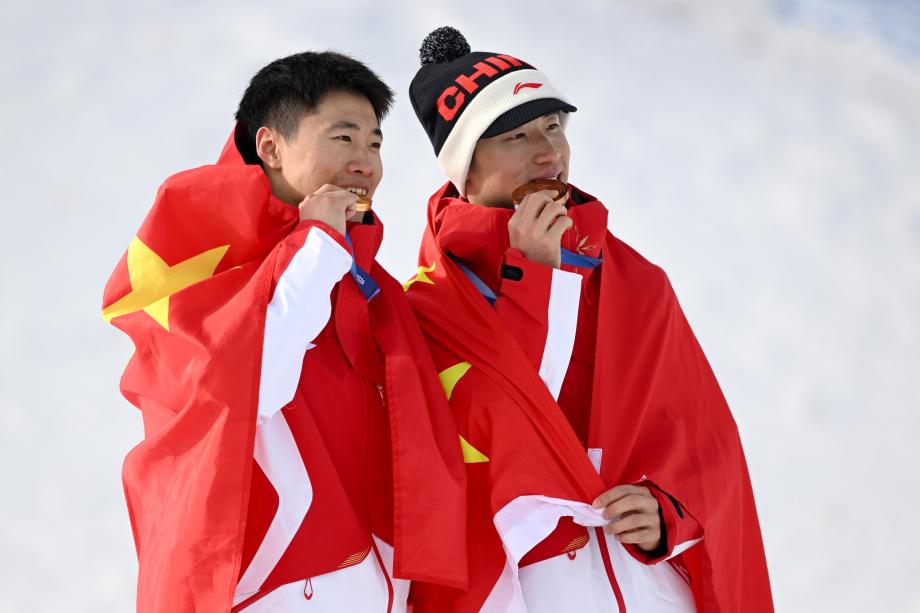 [图]自由式滑雪男子空中技巧 王心迪夺冠李天马摘铜股票六倍杠杆风险登录
